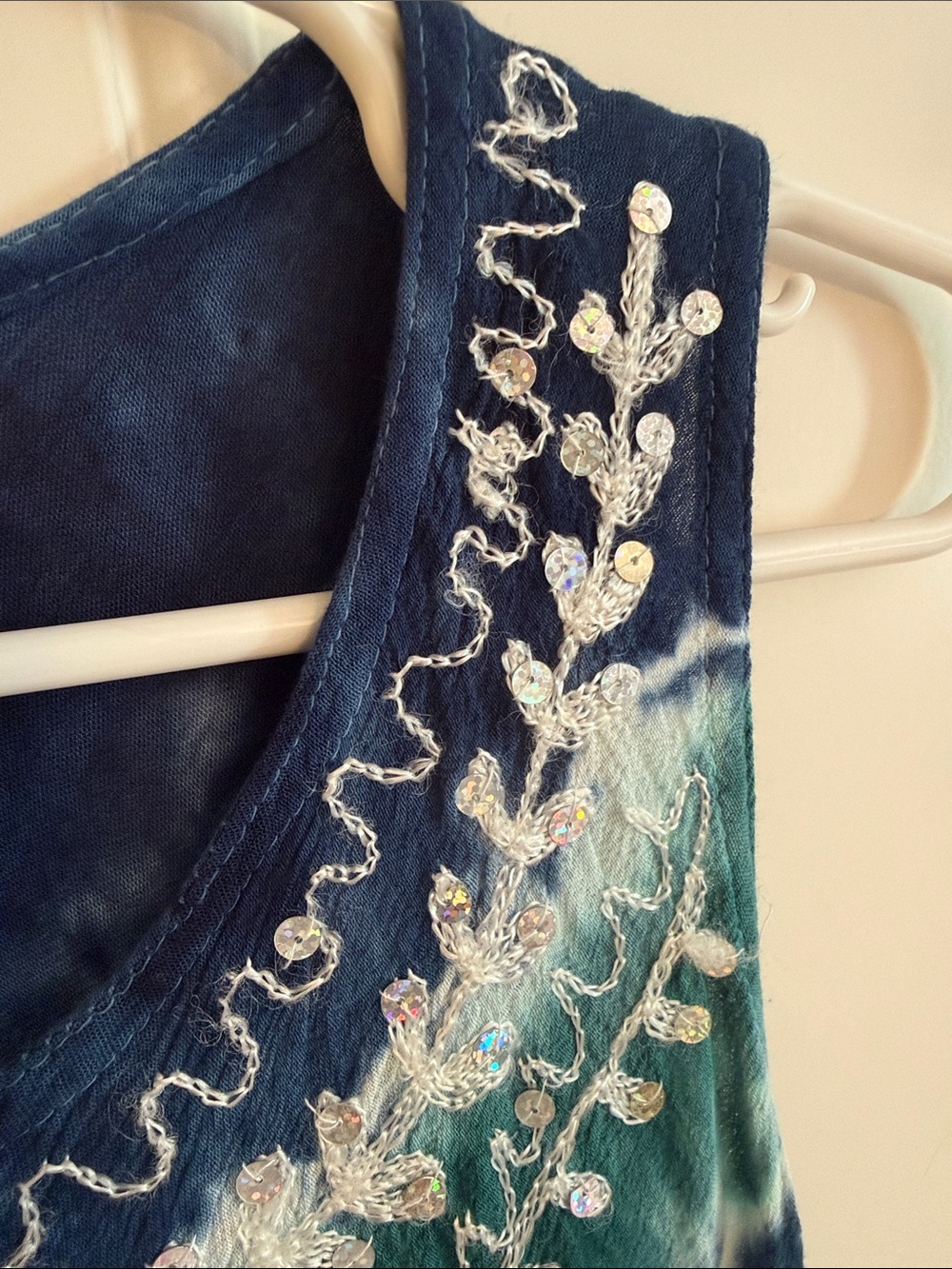 Tie-Dye Embellished Tank Top - Blue/Green - Picture 3 of 5